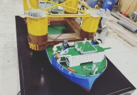 custom made model of Xin Guang Hua semi-submersible heavy lift vessel with cargo